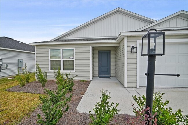 Foto del edificio - 7661 Rutherford Ln