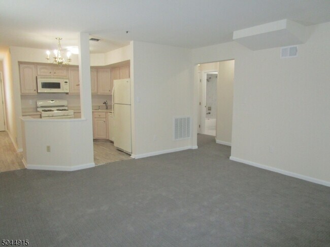 Building Photo - 354 Cambridge Dr