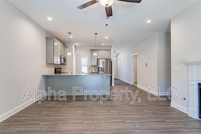 Building Photo - 445 Merkel Dr