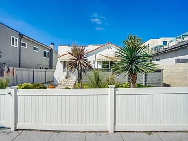 Front of house - 1224 24th St