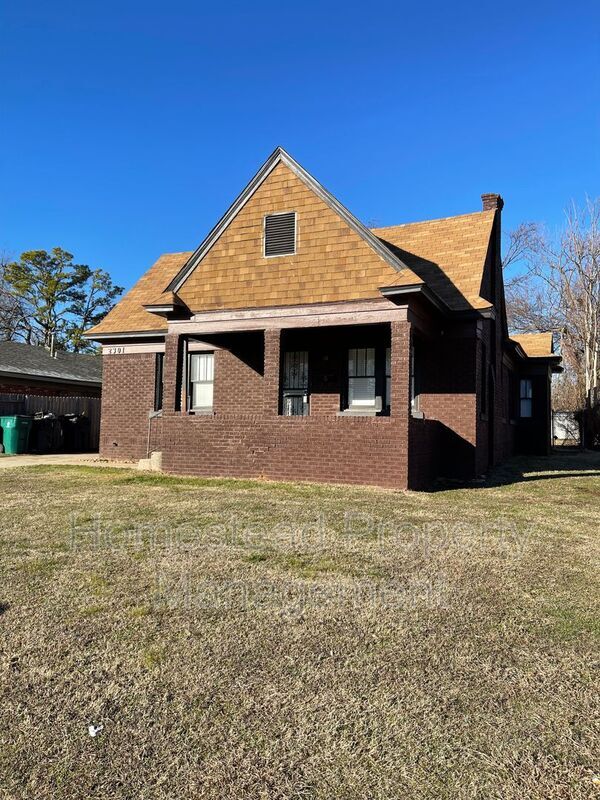 Building Photo - 2301 N Kelham Ave