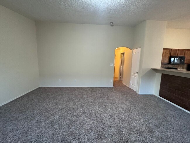 Foto del edificio - 3 bed 2 bath 1400 sq ft home