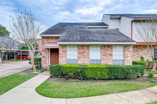 Foto del edificio - 7983 Kendalia Dr