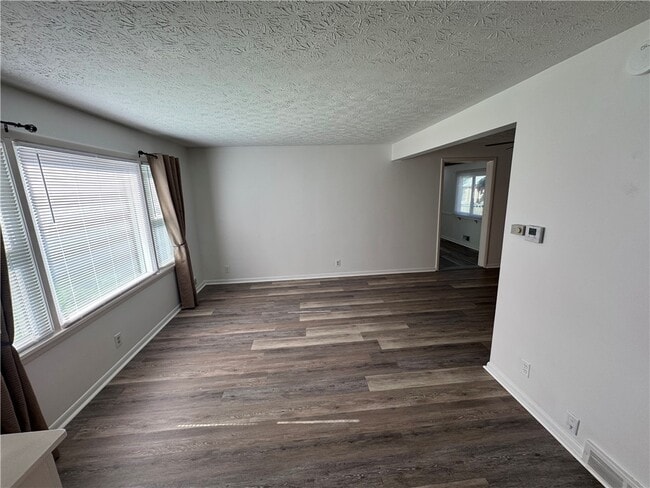 Building Photo - 52 Mill St