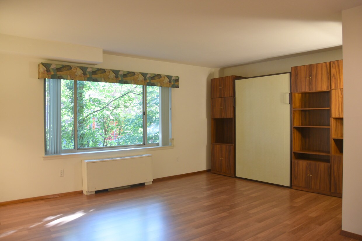 2755 Ordway St NW, Washington, DC 20008 Condo for Rent in Washington