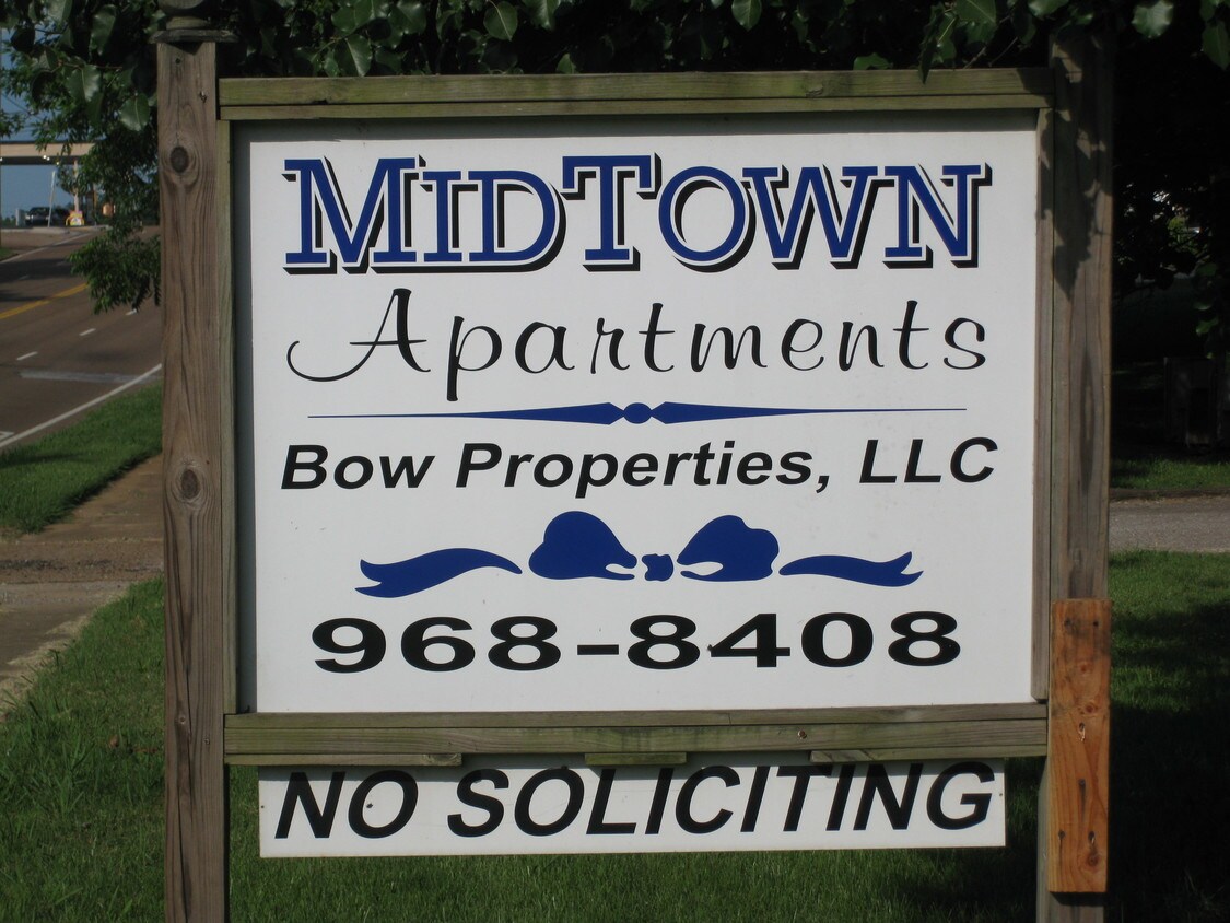 Lexington, TN - 91 N Broad St