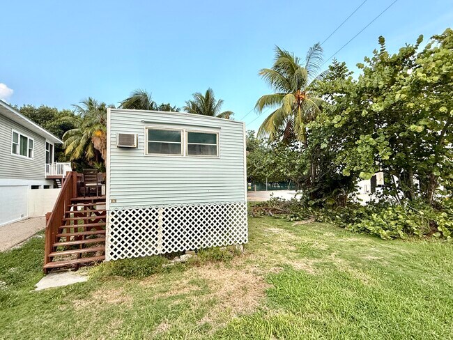 Building Photo - 728 92nd St