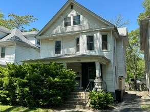 Building Photo - 811 W Edwards St