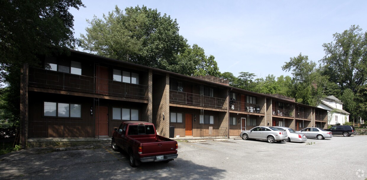 Primary Photo - 411 W Rockwood St