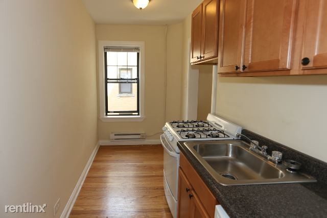 Building Photo - 705 W Belden Ave