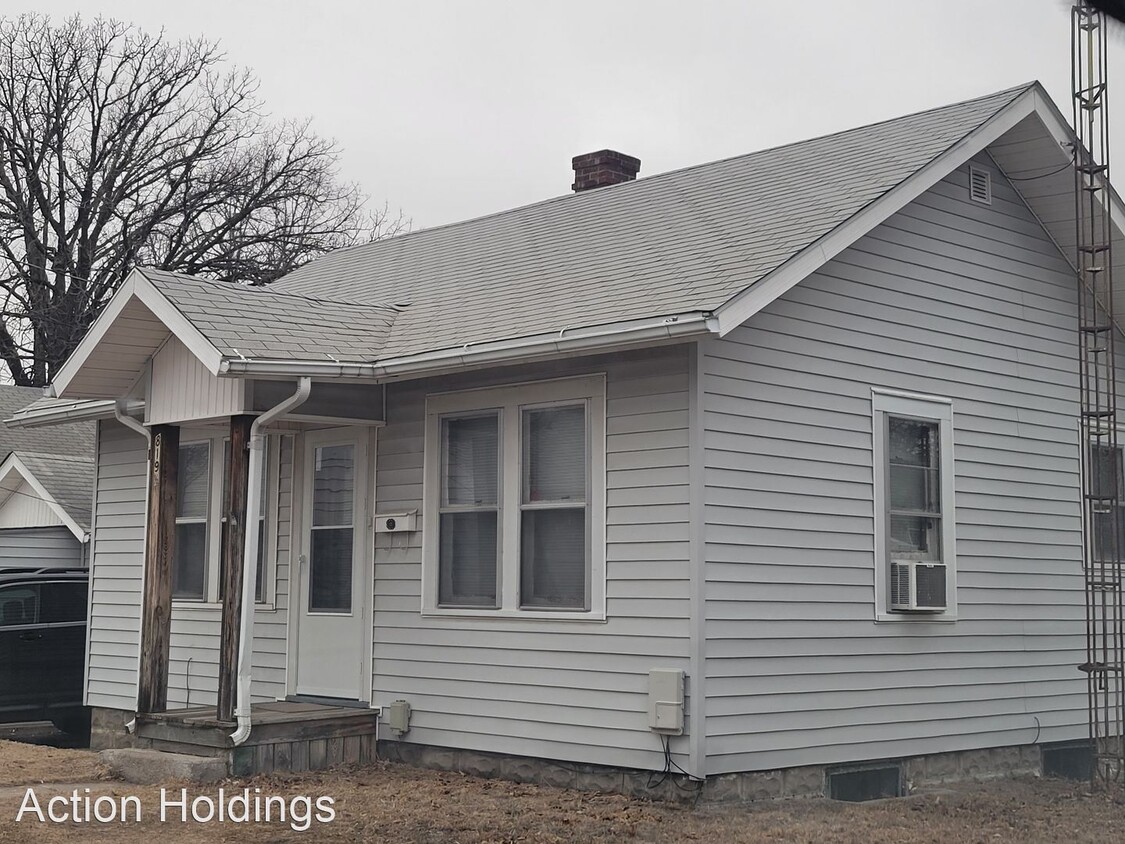 Primary Photo - 1 br, 1 bath House - 819 1/2 W 12th St