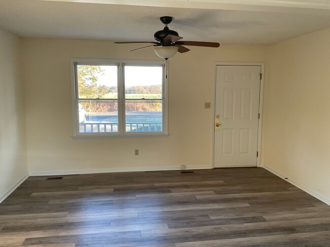 Building Photo - Home For Rent in Crouse