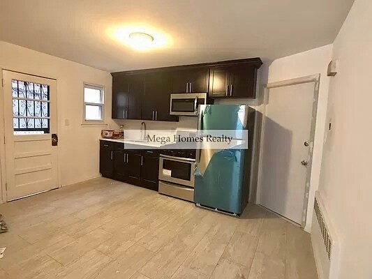 Foto del edificio - 7401 Ditmars Blvd