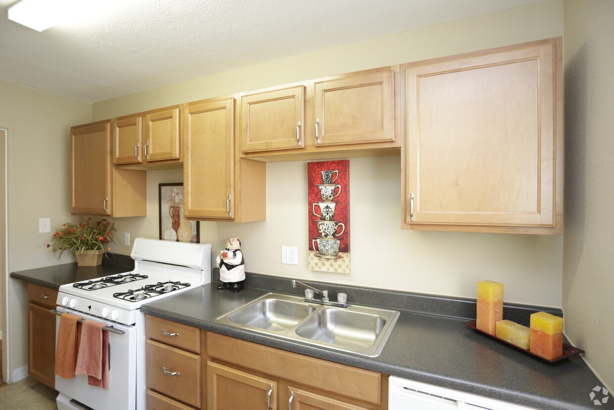 Brownstone Apartments Apartments in Overland Park, KS