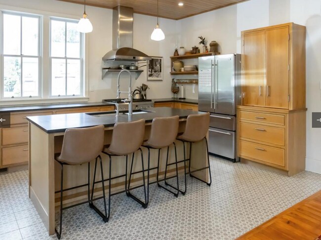 Foto del edificio - 1012 Seashore Rd