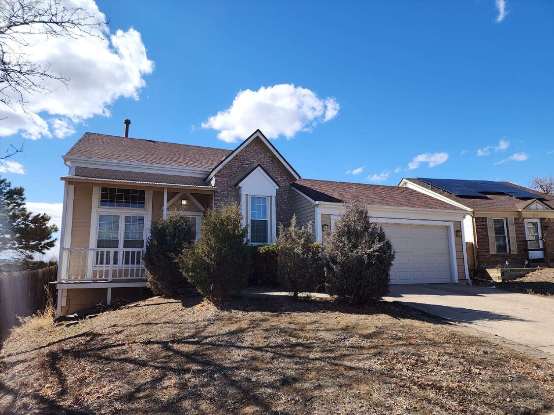 Beautiful 3 Bedroom Home In Great Neighborhood! - Beautiful 3 Bedroom Home In Great Neighborhood!