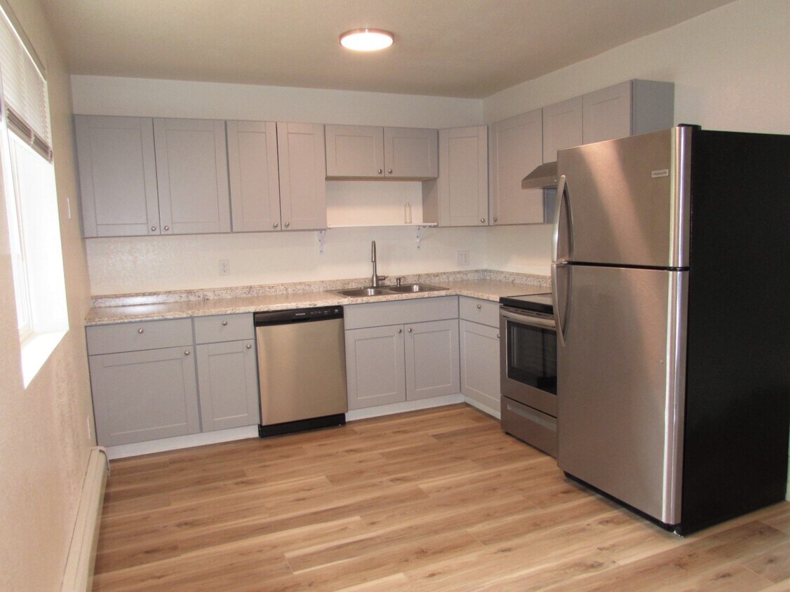 3289 Lombardy Ln, Clifton, CO 81520 House Rental in Clifton, CO