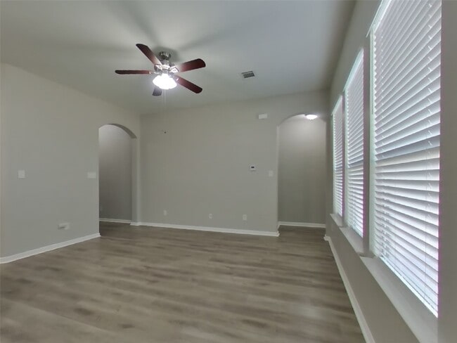 Foto del edificio - 12850 Spruce Cir