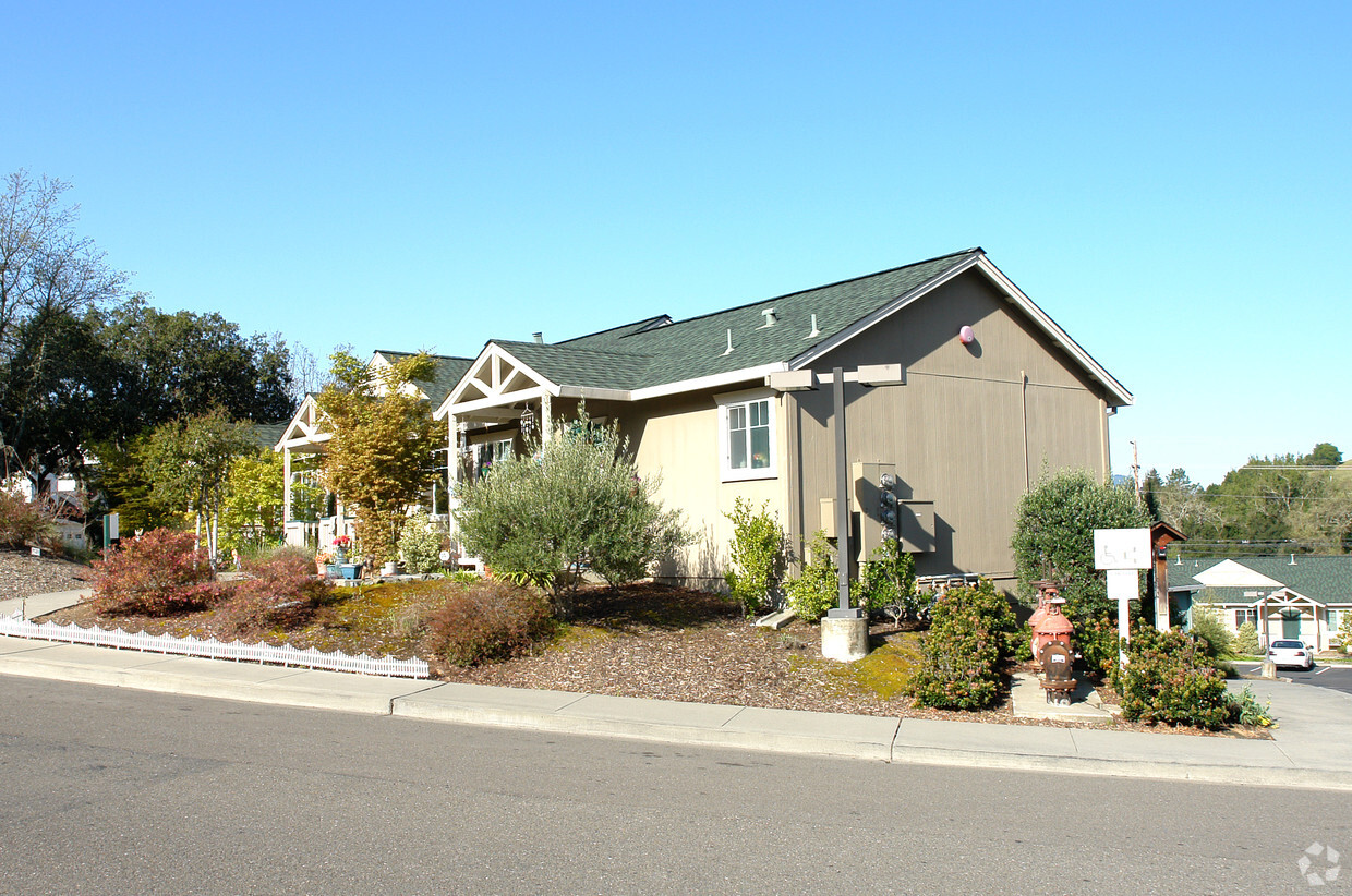 Building Photo - Park Land Senior Apartments