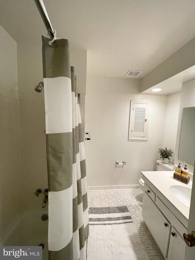 Foto principal - 4203 Wilton Woods Ln