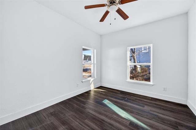 Building Photo - 710 E Lamar St