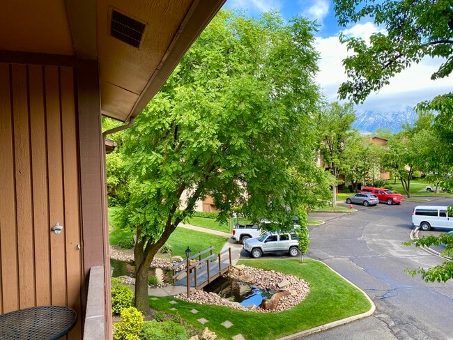 Foto del edificio - 1087 E Countrywoods Cir