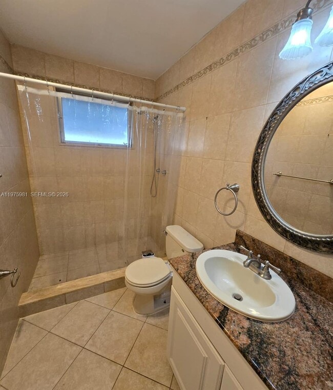 Building Photo - 2309 Park Ln