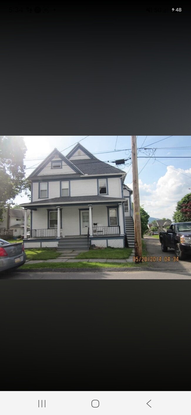 Building Photo - 1805 Roosevelt Ave