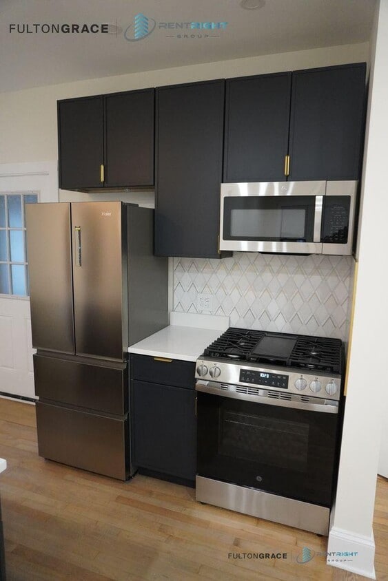 Foto principal - 5 bedroom in Chicago IL 60625