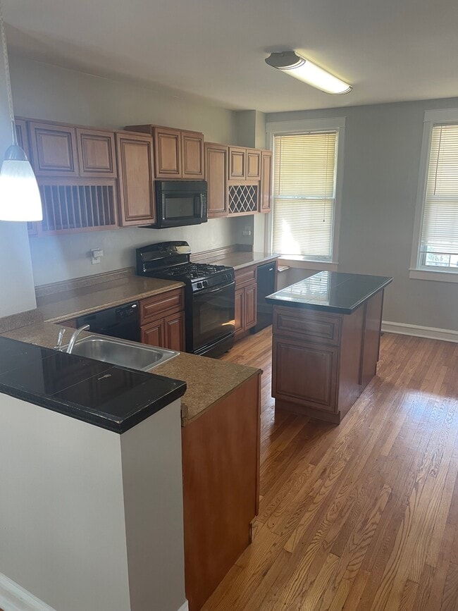 Building Photo - 3623 Elmley Ave