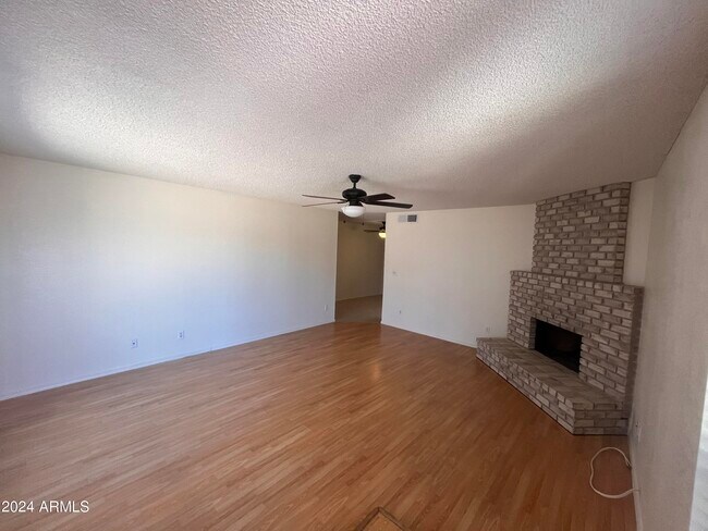 Building Photo - 13037 N 51st Dr