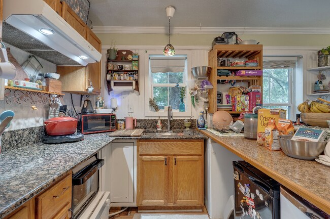 Foto del edificio - 624 W 7th Ave