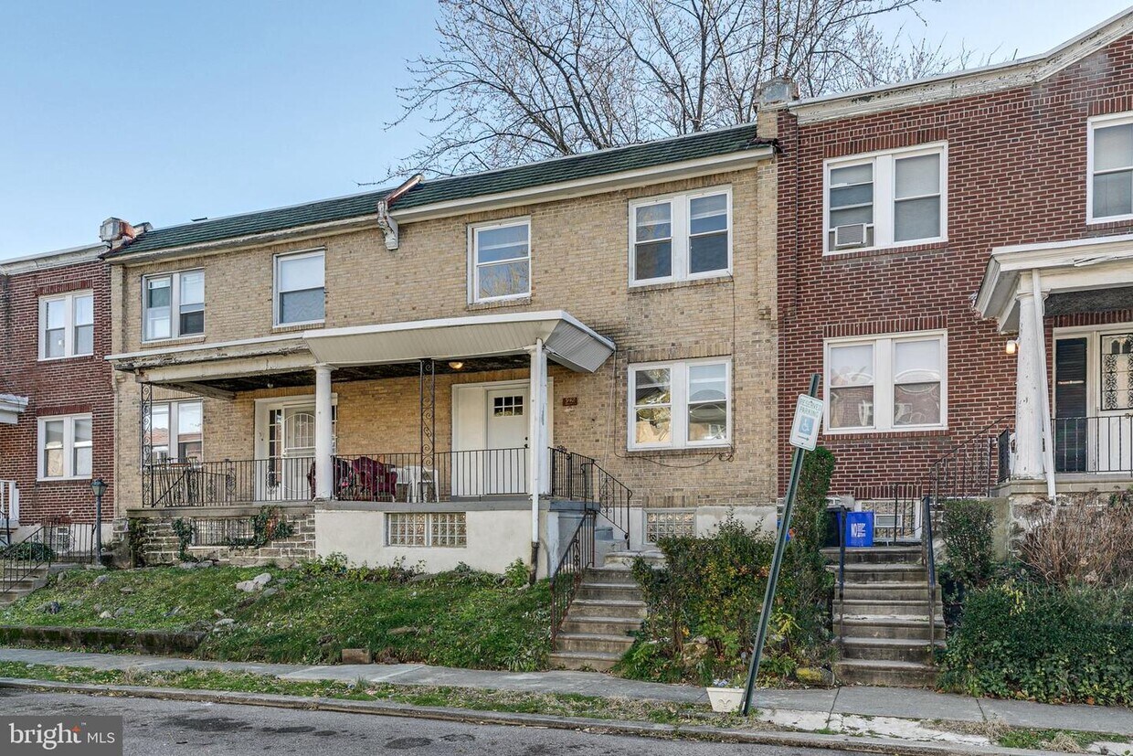 Building Photo - 942 E Stafford St