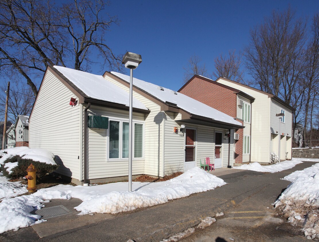 Building Photo - William Kelly Apartments