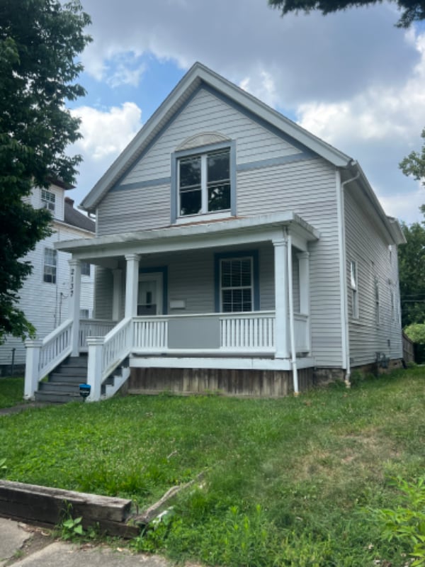 Building Photo - 2137 Indiana Ave