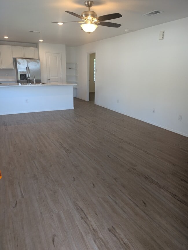 Building Photo - Charming 3 beds 2 baths in New Caney!