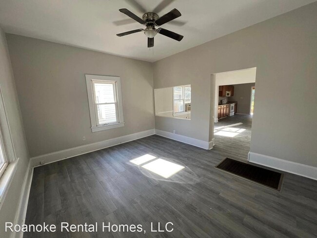 Building Photo - 3 br, 1 bath House - 1131 13th St