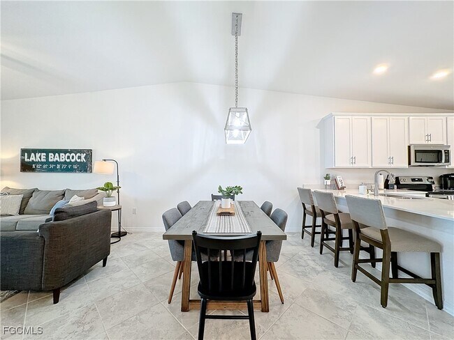 Foto del edificio - 15980 Grassland Ln