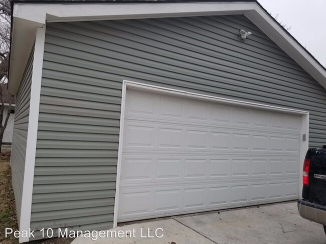 Building Photo - 3 br, 1 bath House - 1610 S Martinson