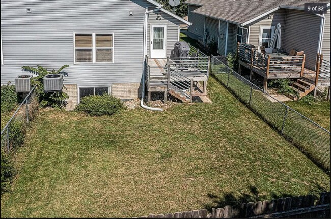 Building Photo - 635 Broderick Dr NE