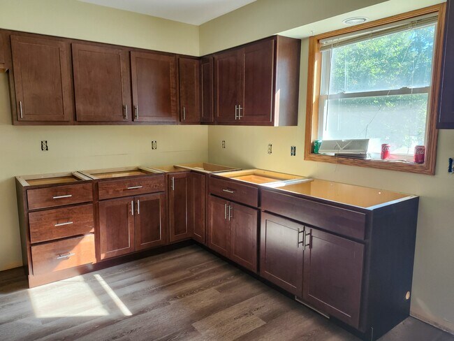 Foto del edificio - 1323 W Main St