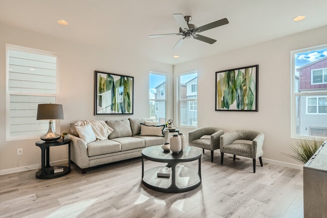 Foto del edificio - 6703 Lily Mountain Ln