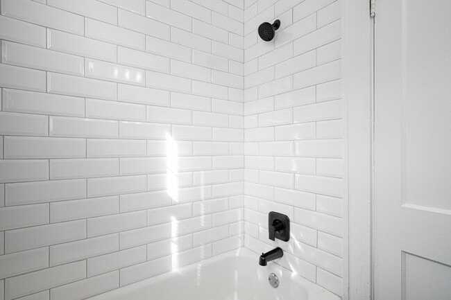 Building Photo - 545 Montgomery St