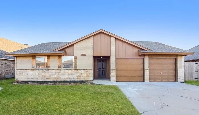 Foto principal - 700 SW 12th St
