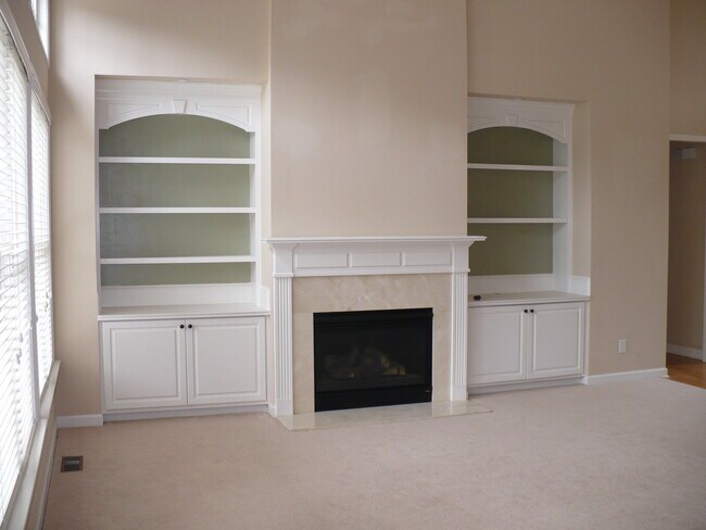 Building Photo - 1115 Lytton Ln