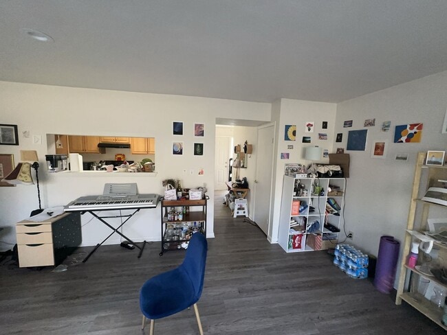 Photo - 3 bedroom / 1.5 bathroom. The Midlands Townhome