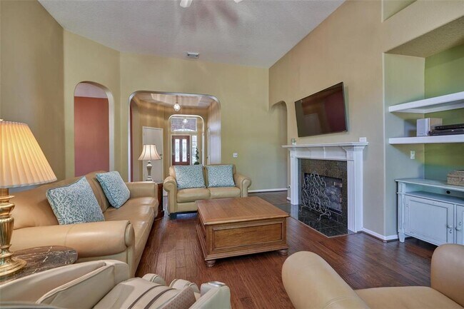 Building Photo - 13722 Treebank Ln