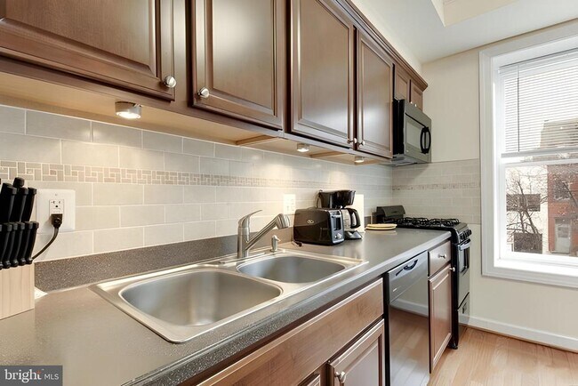 Foto del edificio - 1917 18th St NW