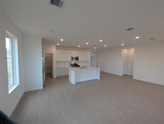 Foto del edificio - 26506 Coast Redwood Dr