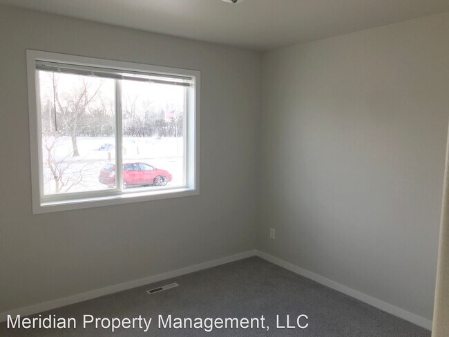 Building Photo - 4 br, 3 bath House - 305 B Toronto's Court
